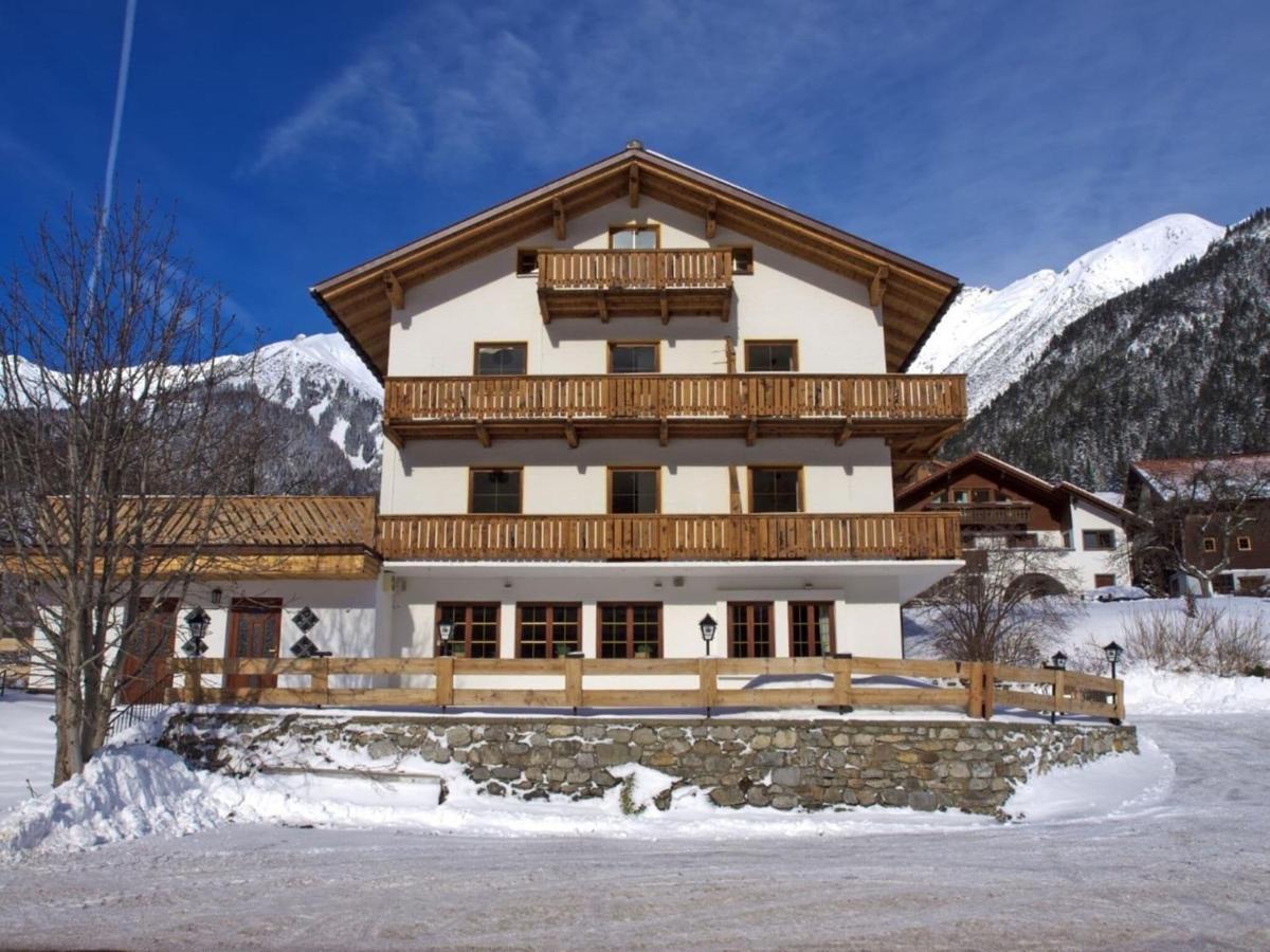 Holiday Home Near St Anton Am Arlberg With Sauna Eksteriør bilde